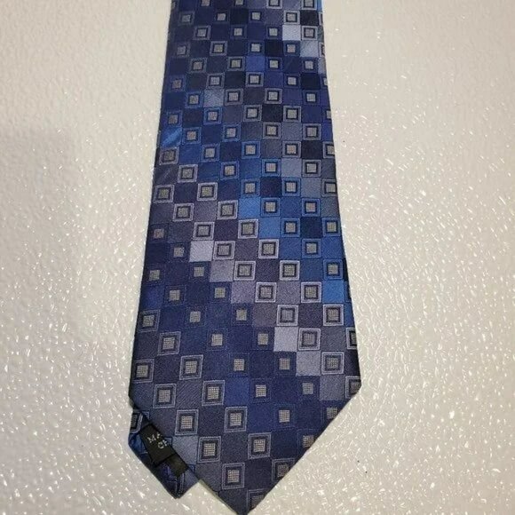 Van Heusen Mens Blue Geometric Pattern Tie 100% Silk Classic Design - Picture 3 of 5